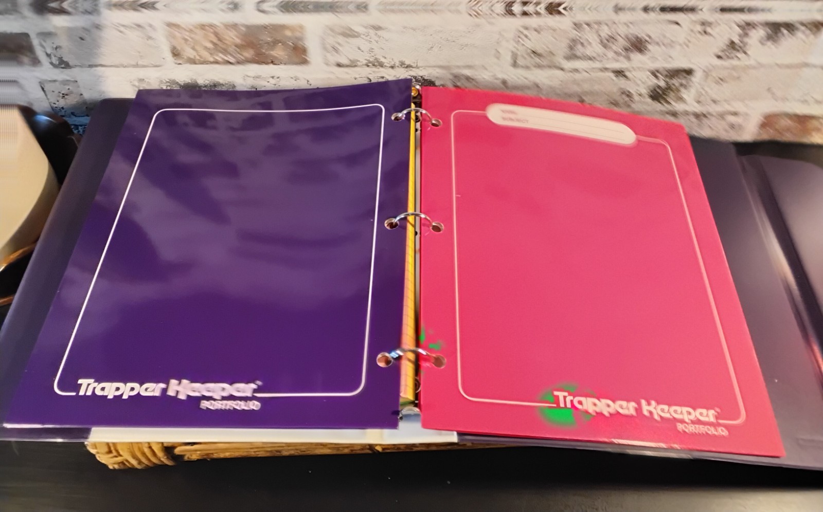Mead Trapper Keeper 3 Ring Binder With 2 Folders Retro 80s Style 2021 Remake 90s