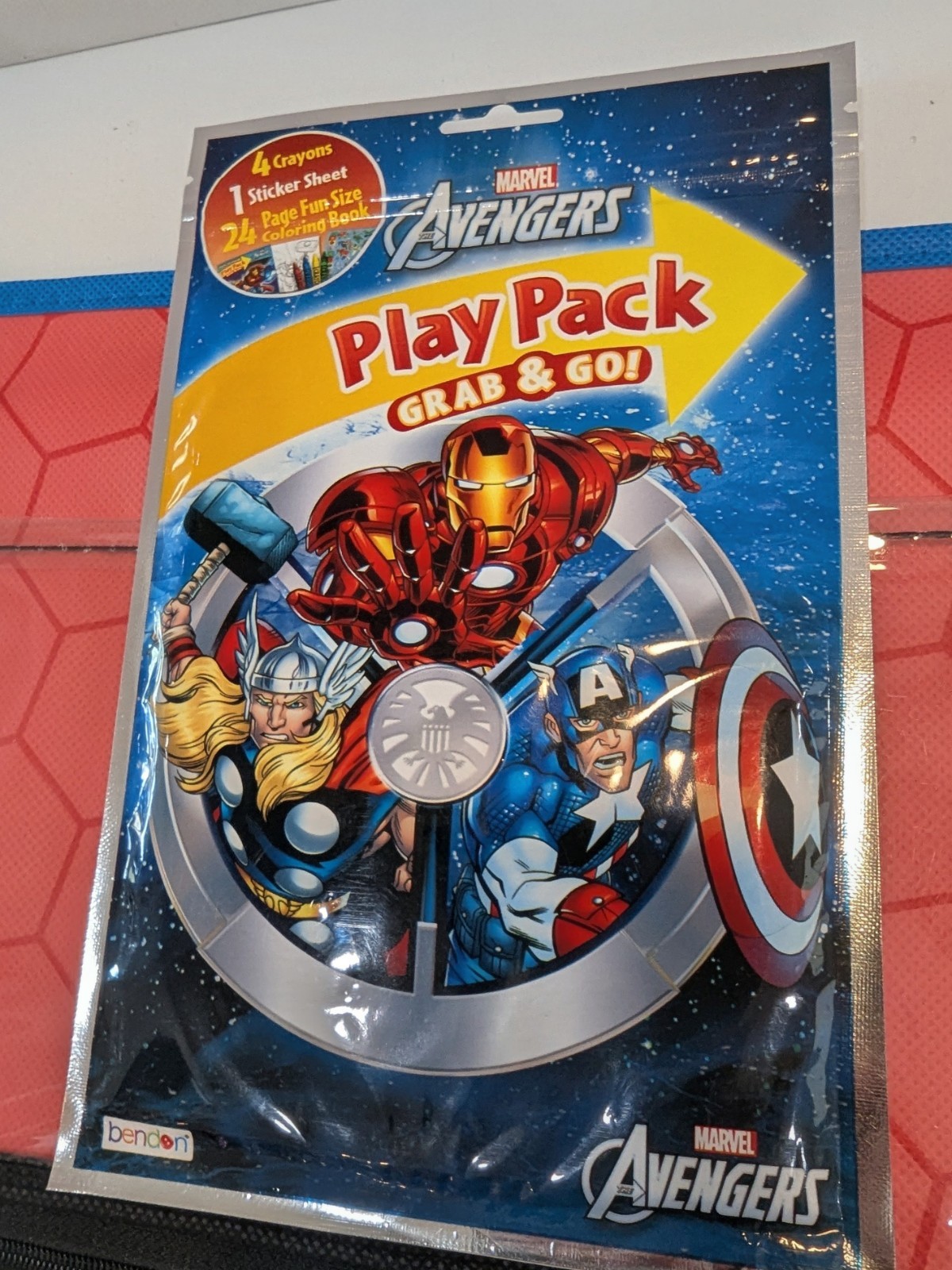 2021 Marvel Bendon Avengers Tri Fold Storage Case Activity Travel Binder