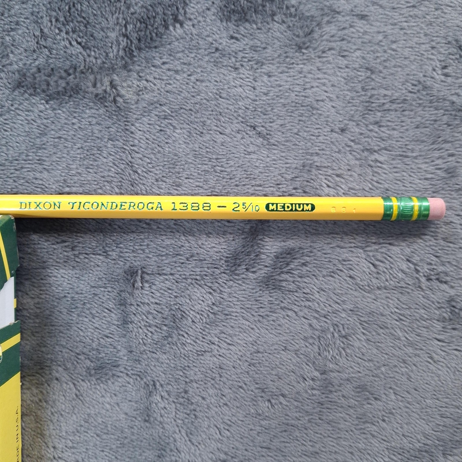 Vtg Dixon Ticonderoga No 2-5/10 Medium Yellow Pencils Dozen USA 1388