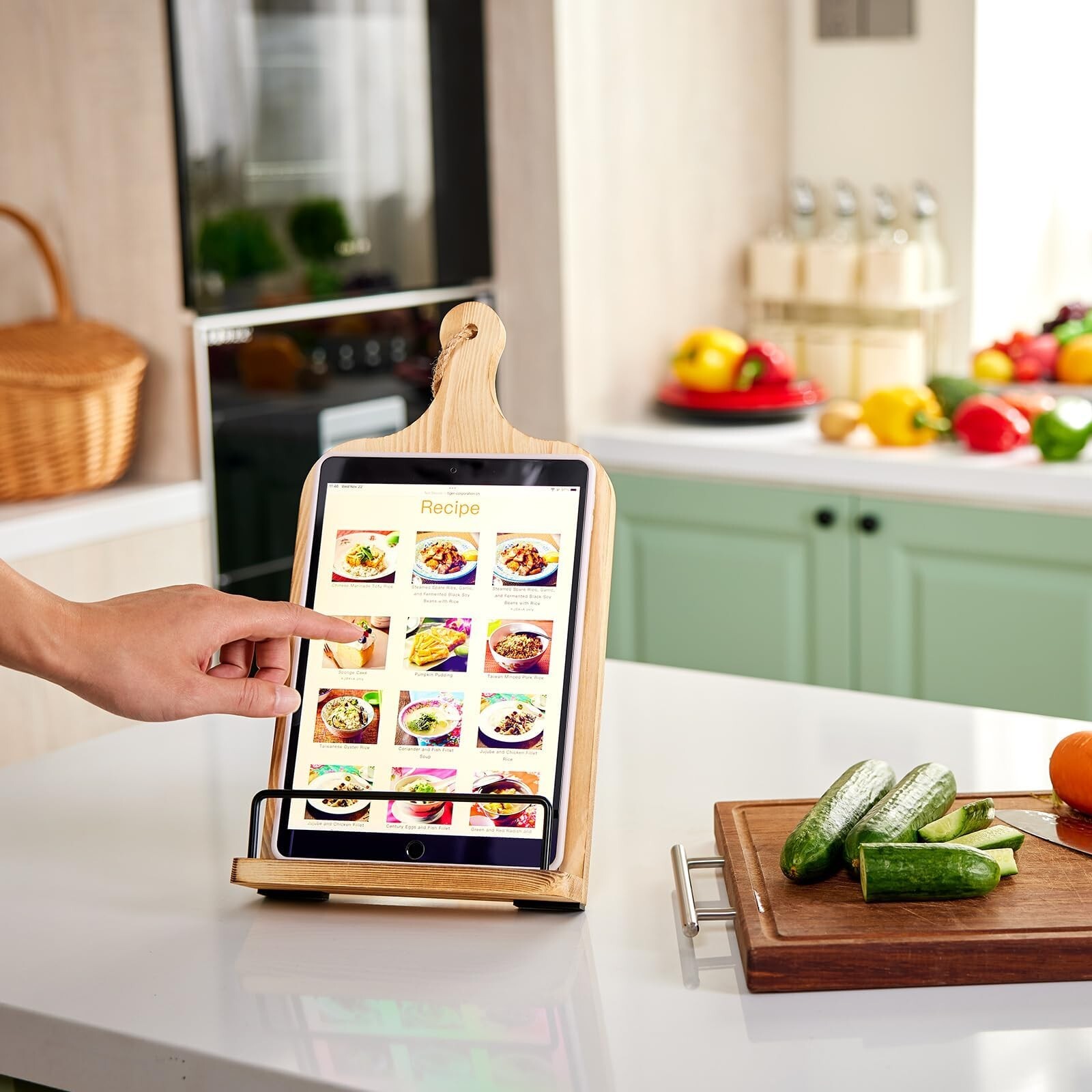 Wooden Cookbook Stand with 2 Aprons, Hieght Adjustable Bookholder for Kitchen…
