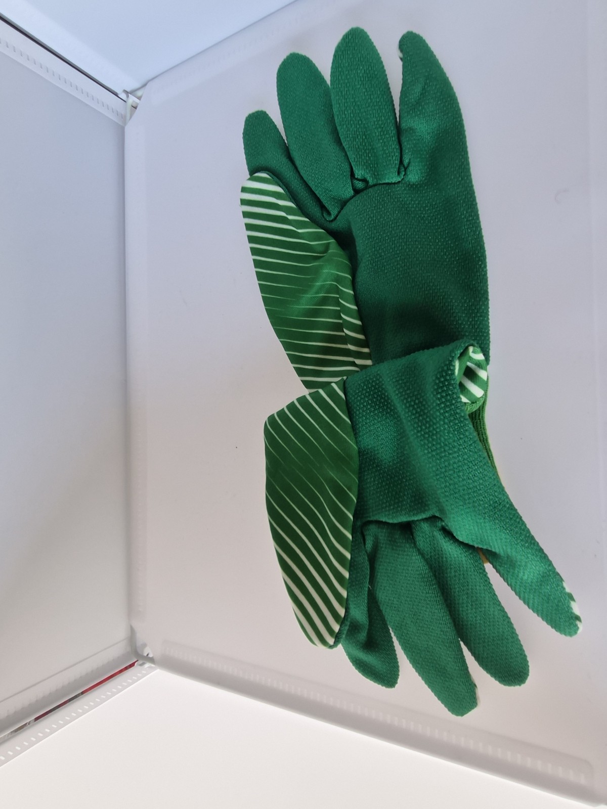 Boston Celtics Gloves Two Tone Style Adult Size